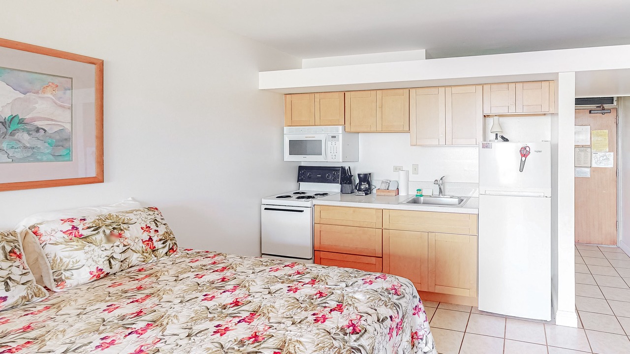 Photo of Kitchen in Maunaloa