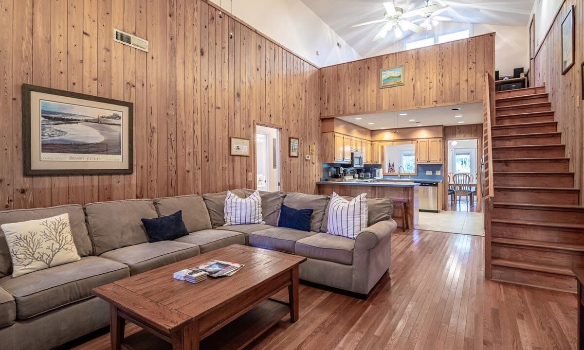 Photo of Livingroom in North Litchfield Beach