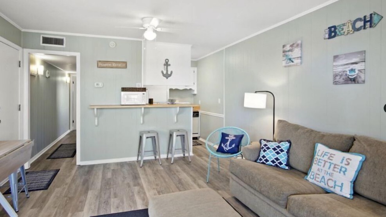 Photo of Livingroom in North Myrtle Beach
