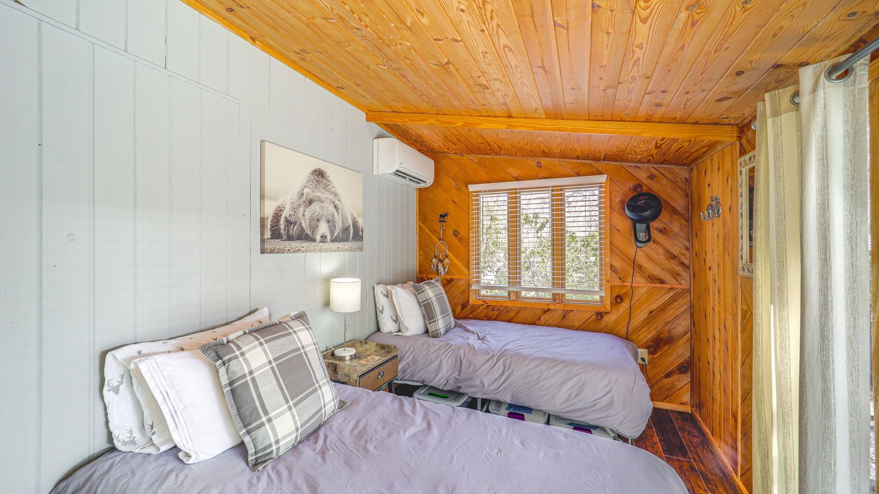 Photo of Bedroom in Newland