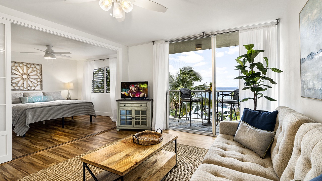 Photo of Livingroom in Historic Kailua Village