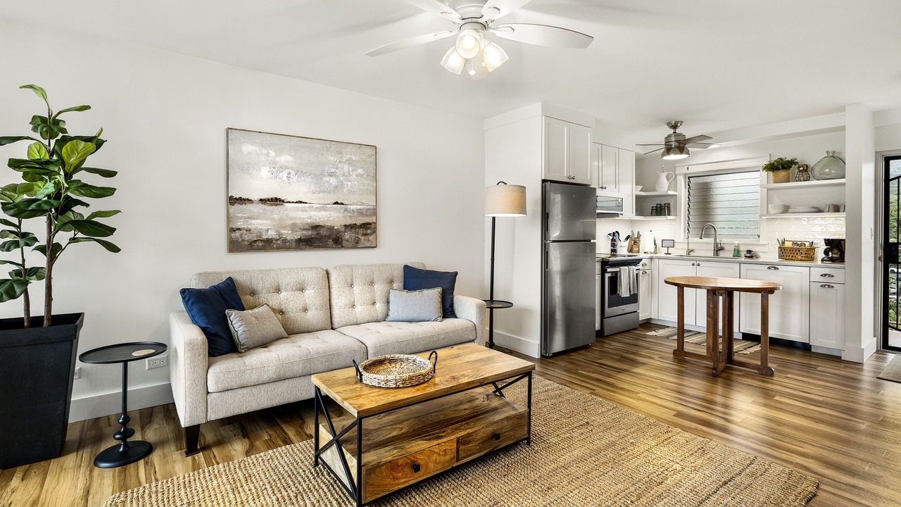 Photo of Livingroom in Historic Kailua Village