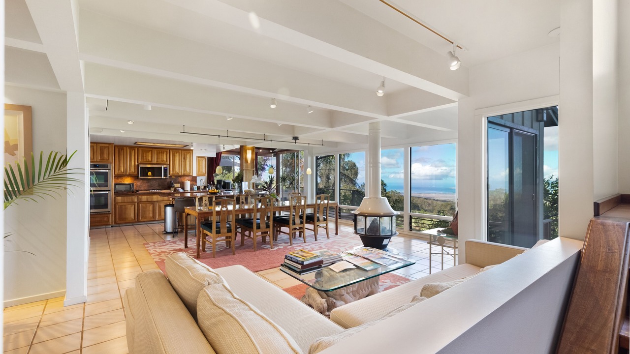 Photo of Livingroom in Makawao