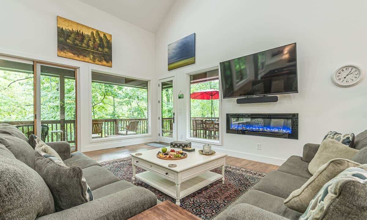Photo of Livingroom in Sautee Nacoochee