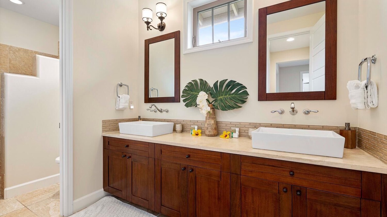 Photo of Bathroom in Keauhou