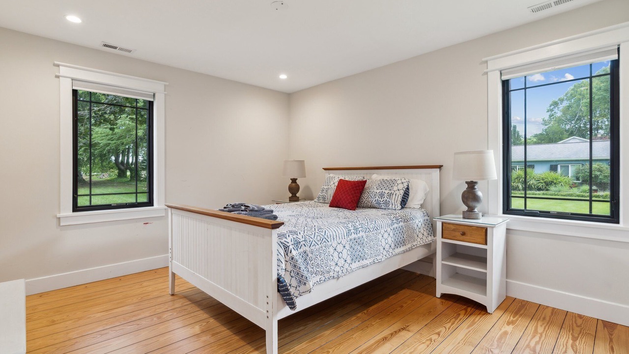 Photo of Bedroom in Colonial Beach