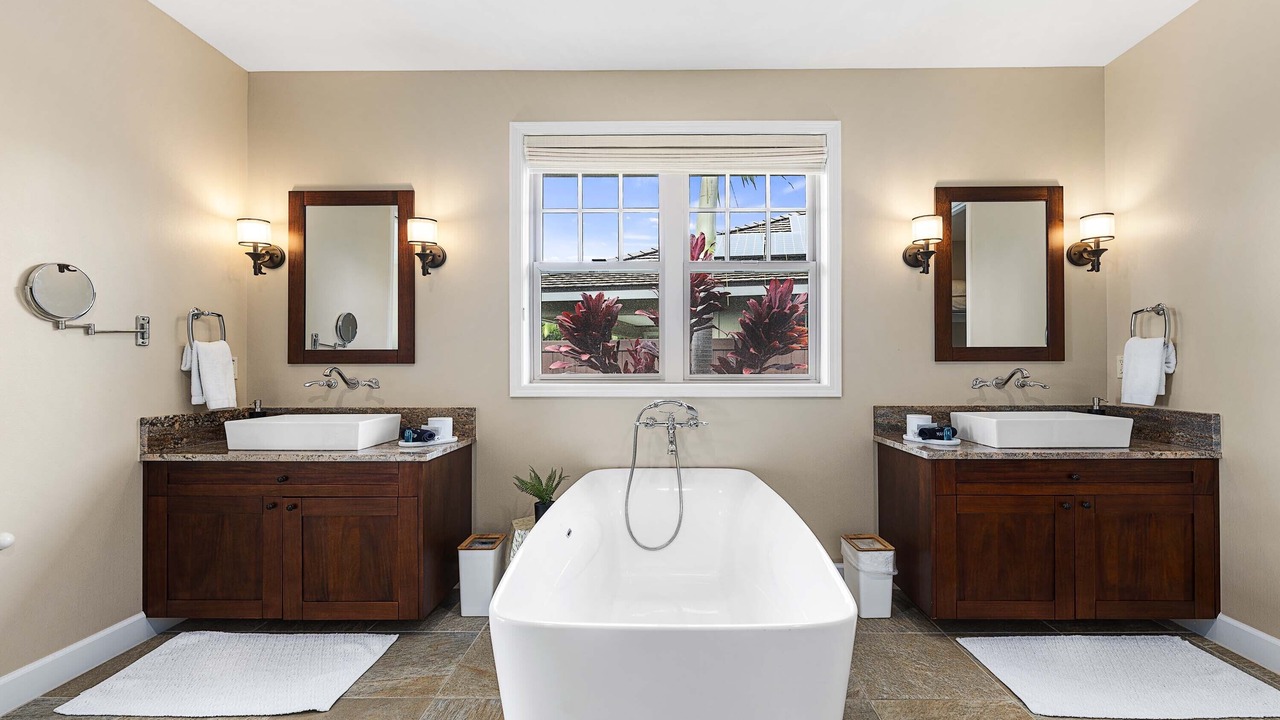 Photo of Bathroom in Keauhou