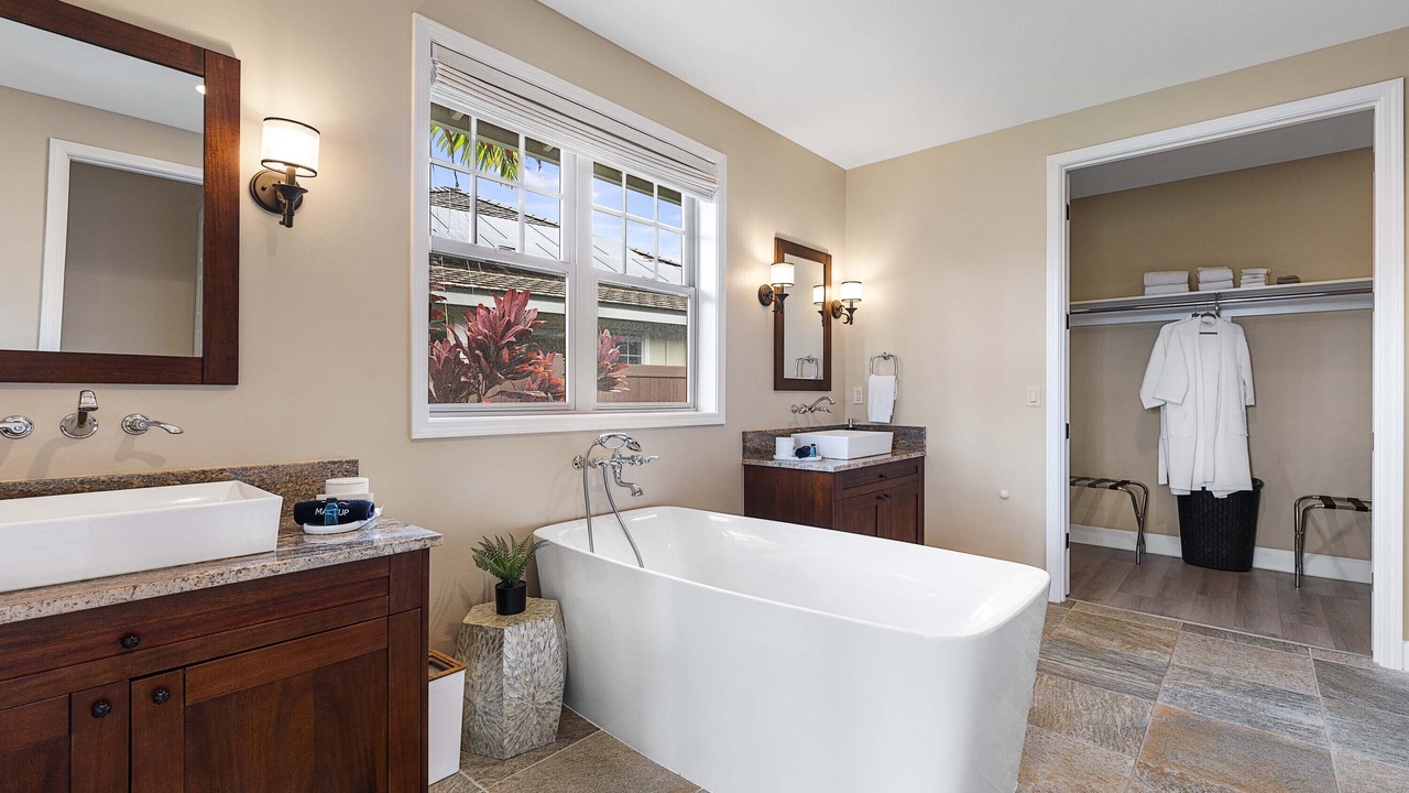 Photo of Bathroom in Keauhou