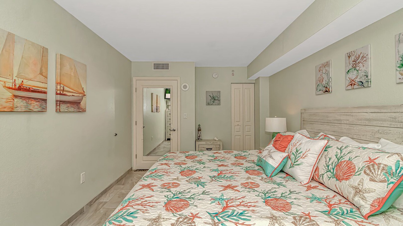 Photo of Bedroom in Crescent Beach