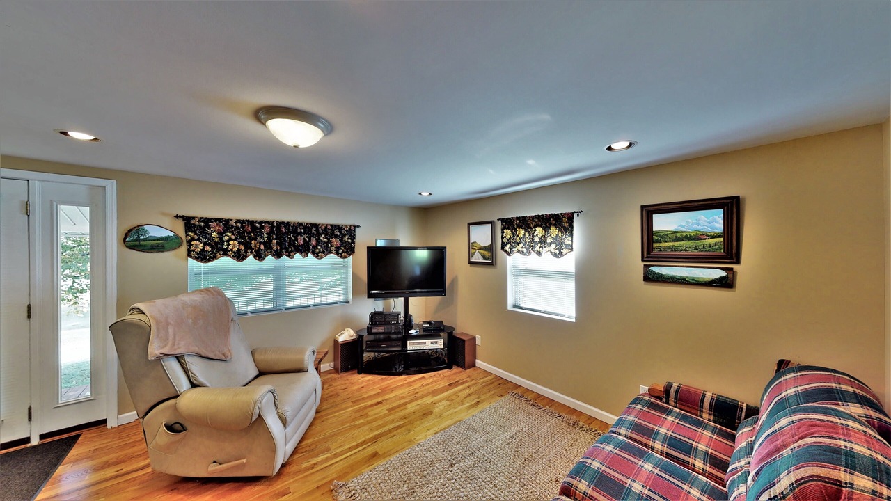 Photo of Livingroom in Dugspur