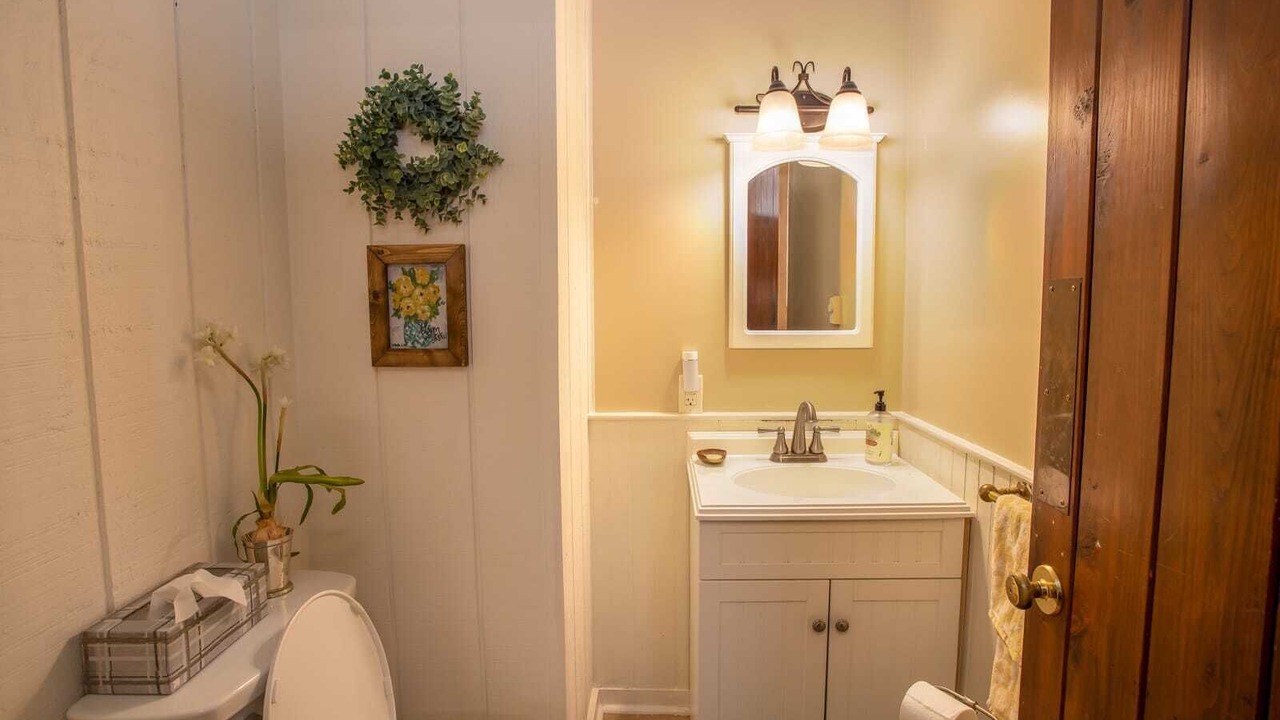 Photo of Bathroom in Apple Ridge