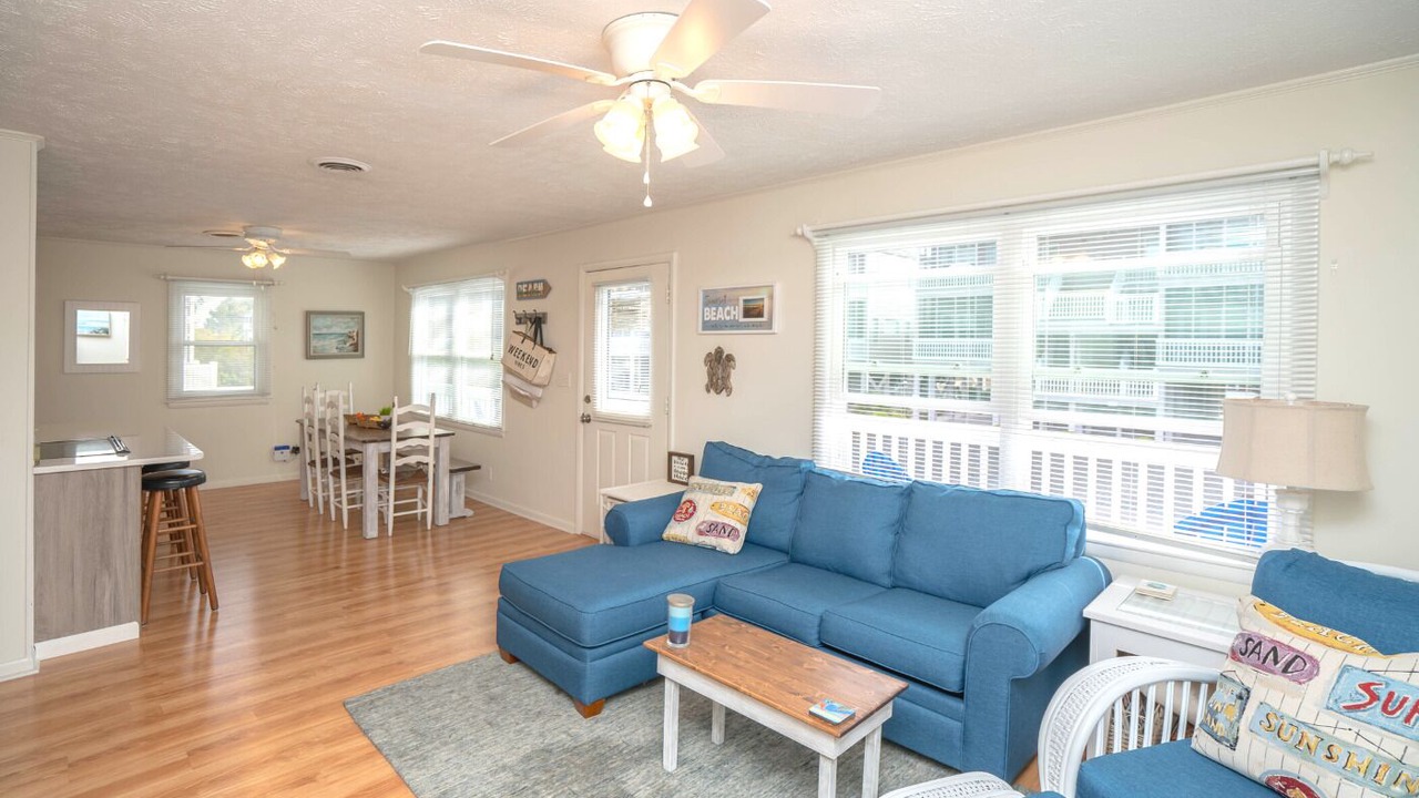 Photo of Livingroom in Sunset Beach