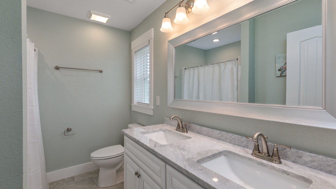 Photo of Bathroom in Nags Head