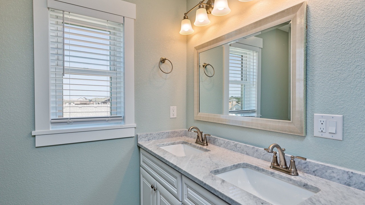 Photo of Bathroom in Nags Head