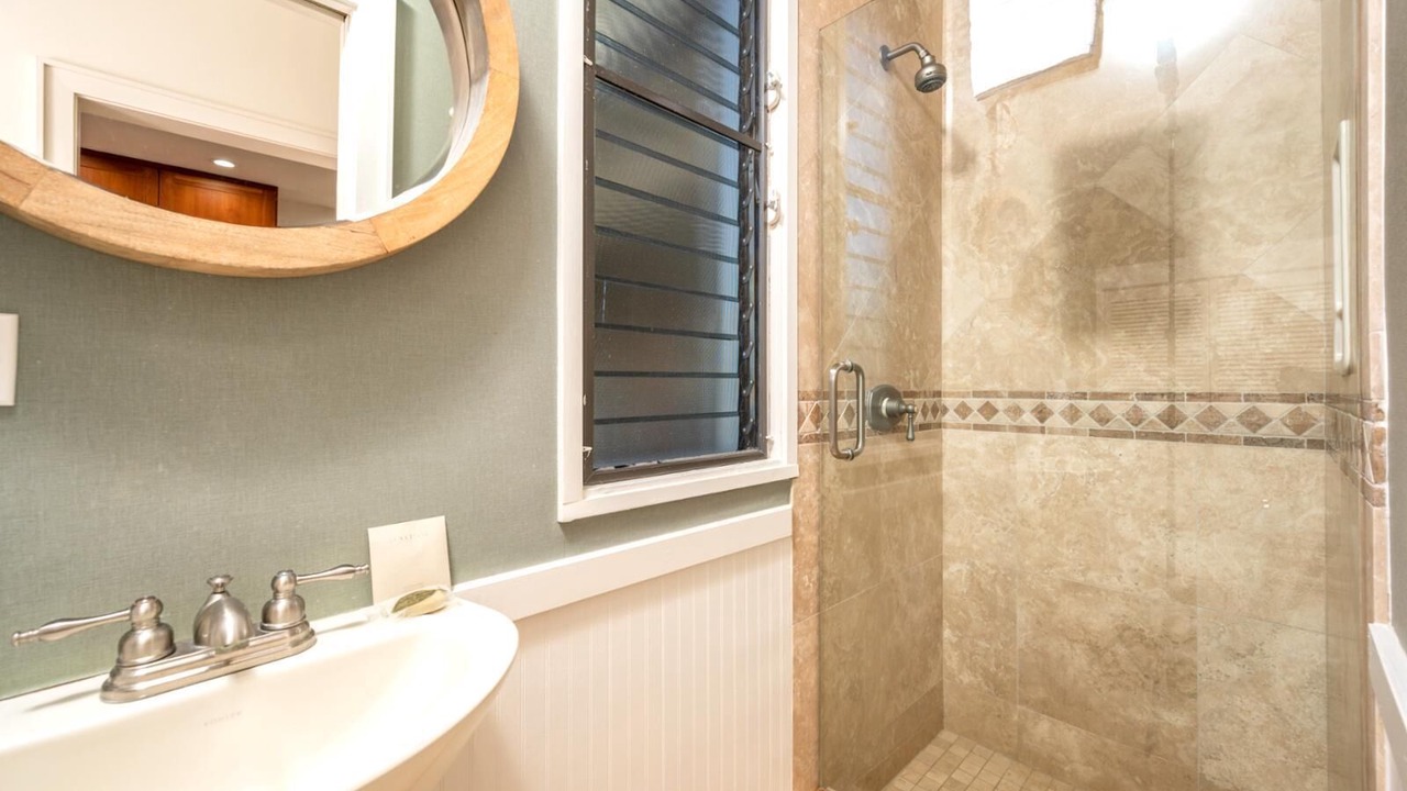 Photo of Bathroom in Napili