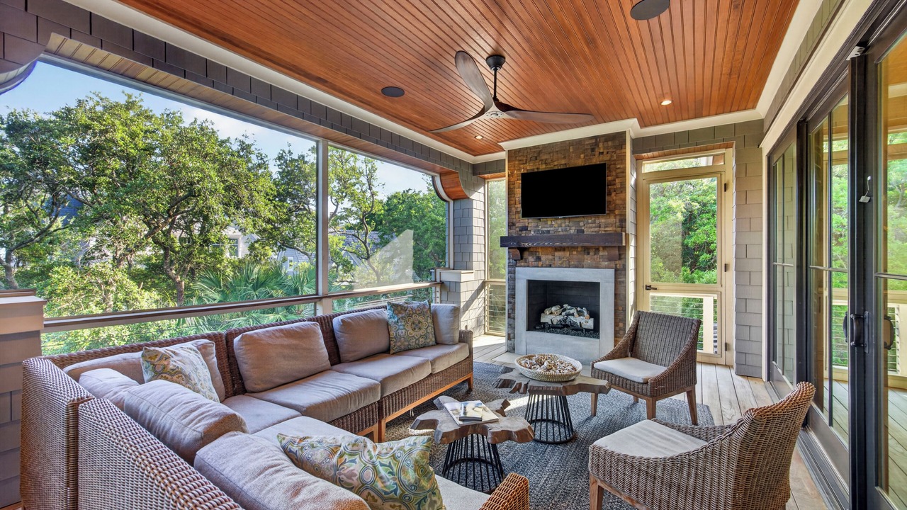 Photo of Livingroom in Vanderhorst Plantation