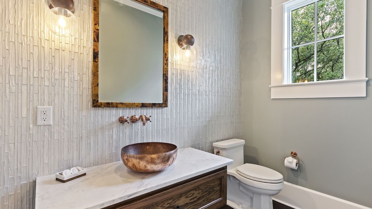 Photo of Bathroom in Vanderhorst Plantation
