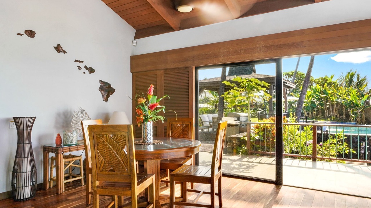 Photo of Bedroom in Kahaluu Bay