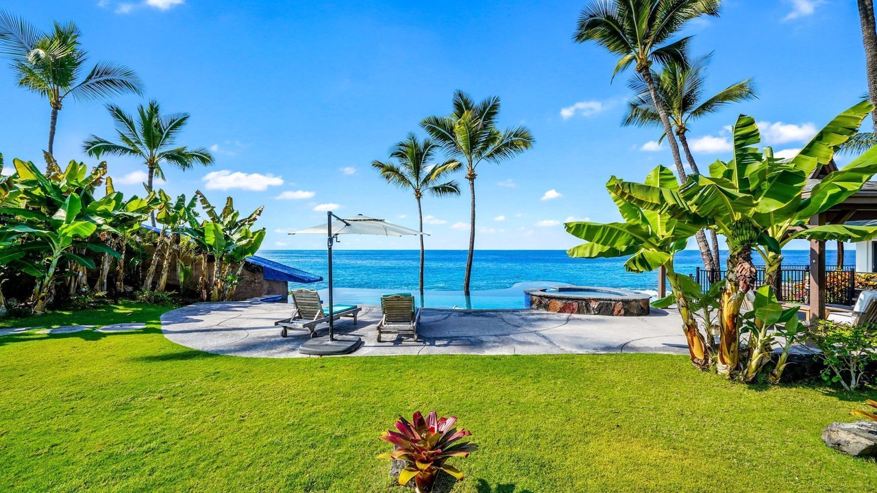 Photo of Outdoor in Kahaluu Bay