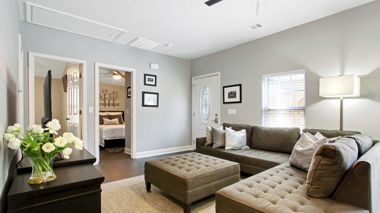 Photo of Bedroom in Metropolitan