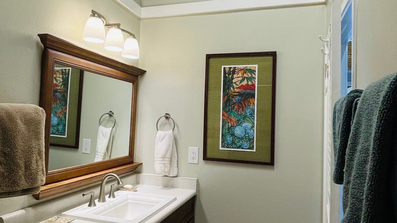 Photo of Bathroom in Maunaloa