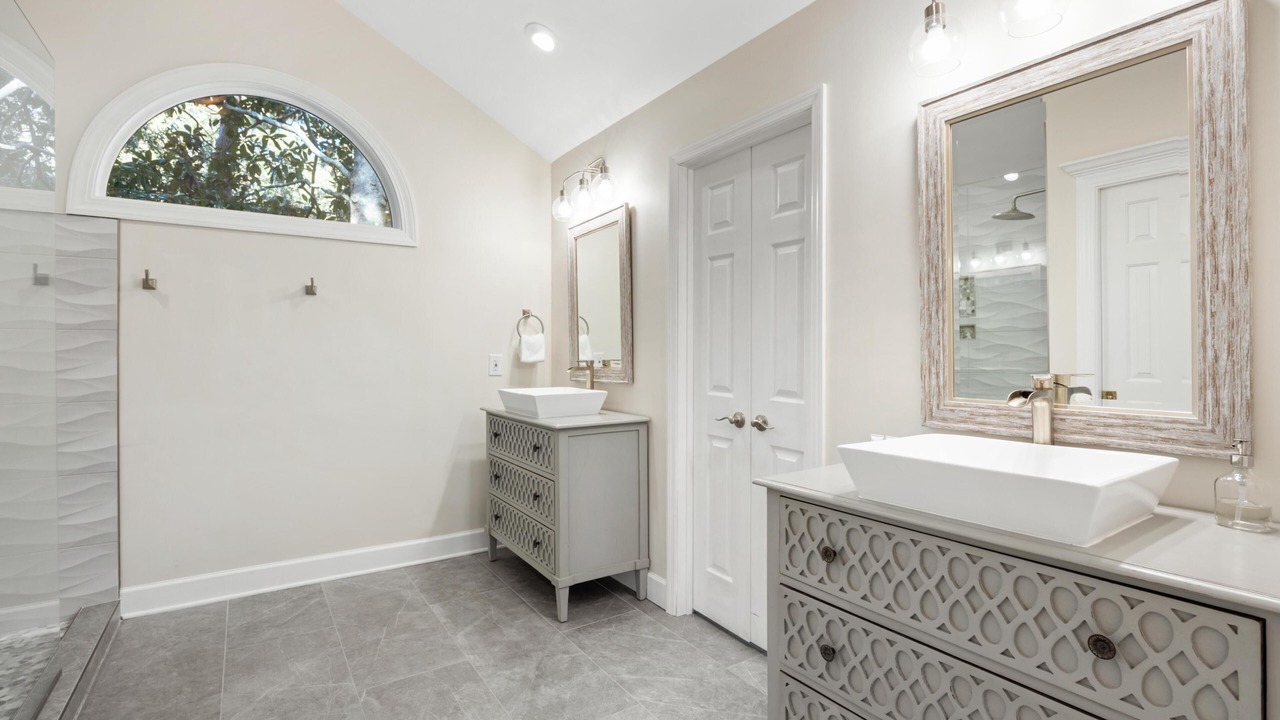 Photo of Bathroom in West Beach