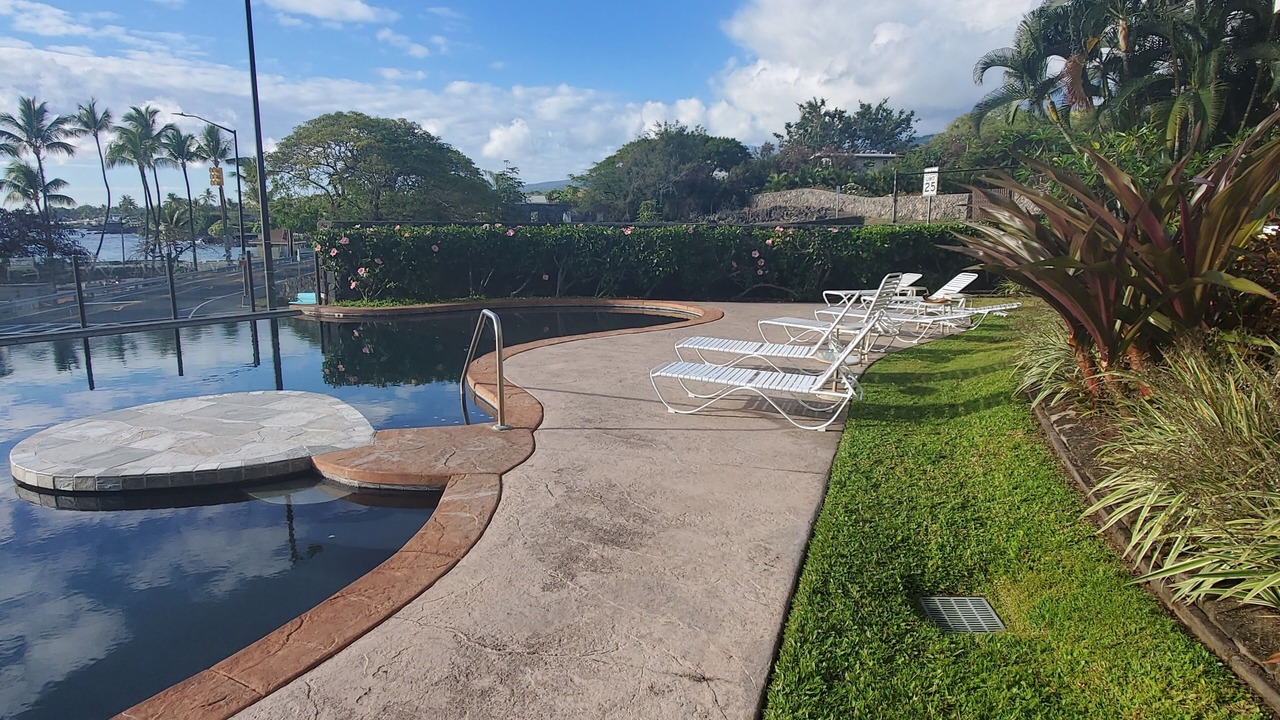 Photo of Outdoor in Kahaluu Bay
