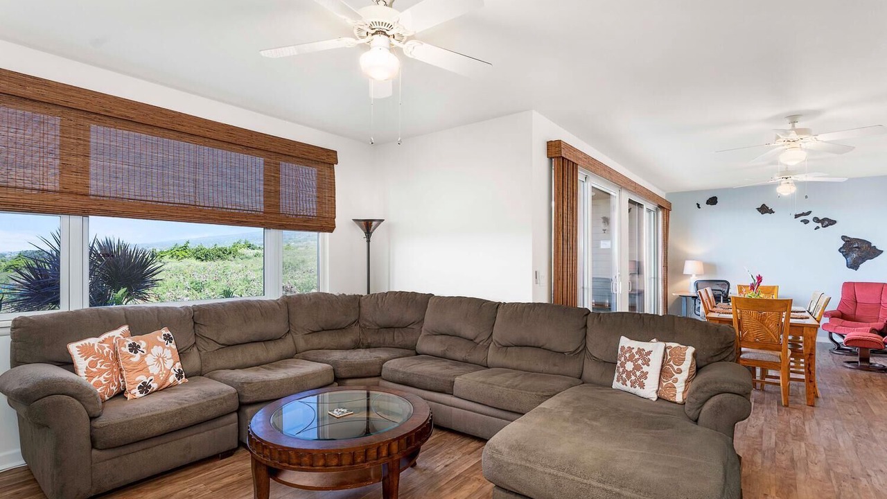 Photo of Bedroom in Kahaluu Bay