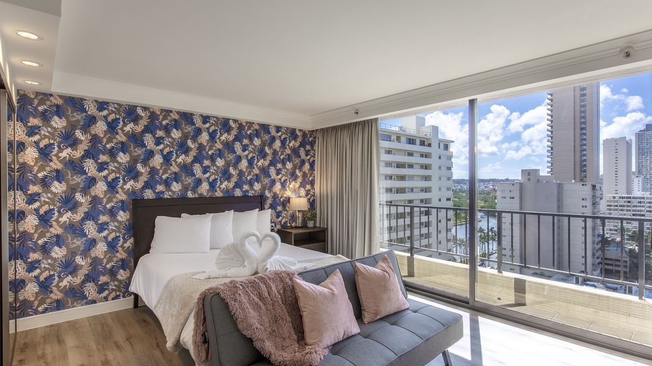 Photo of Bedroom in Waikiki