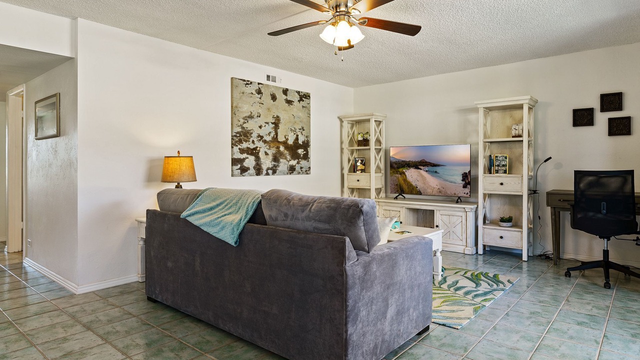 Photo of Bedroom in Kahaluu Bay