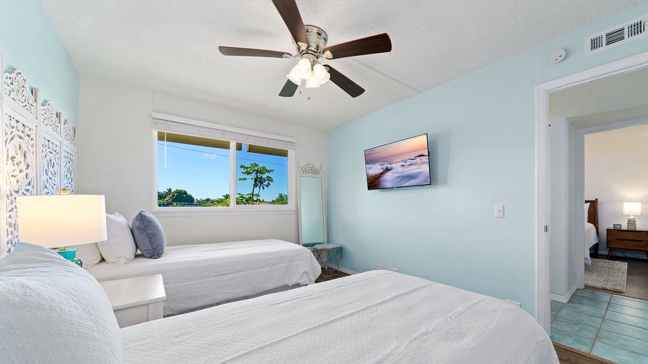 Photo of Bedroom in Kahaluu Bay