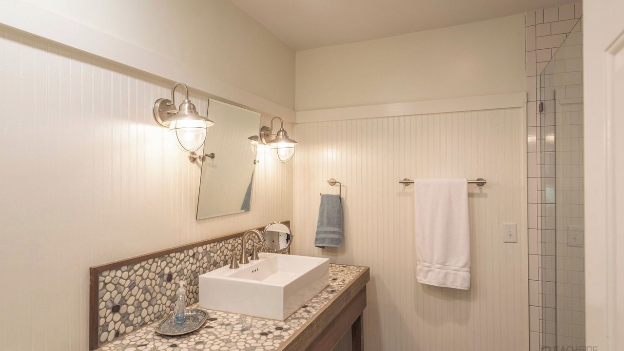 Photo of Bathroom in North Forest Beach