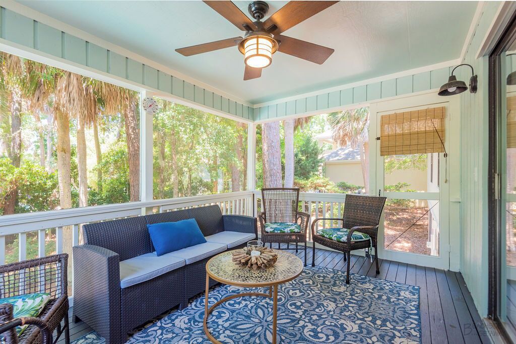 Photo of Patio Balcony in North Forest Beach