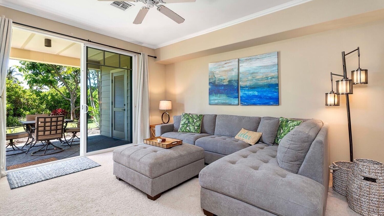 Photo of Livingroom in Waikoloa