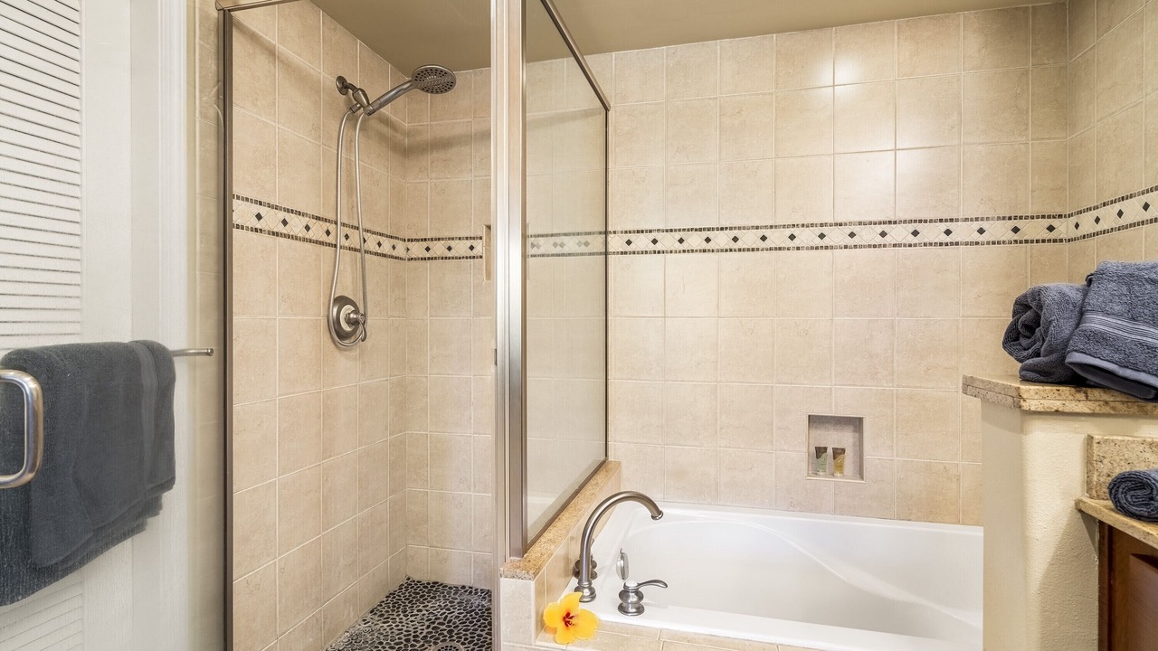 Photo of Bathroom in Waikoloa