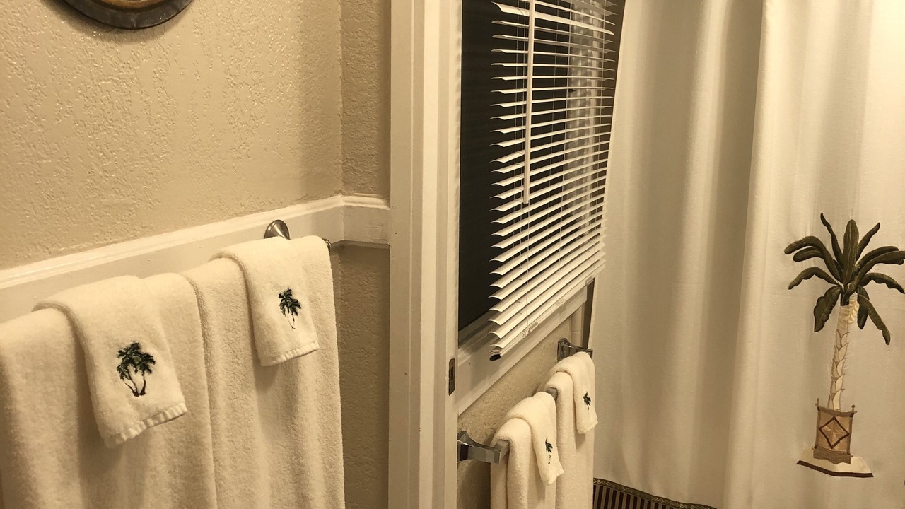 Photo of Bathroom in Keaukaha