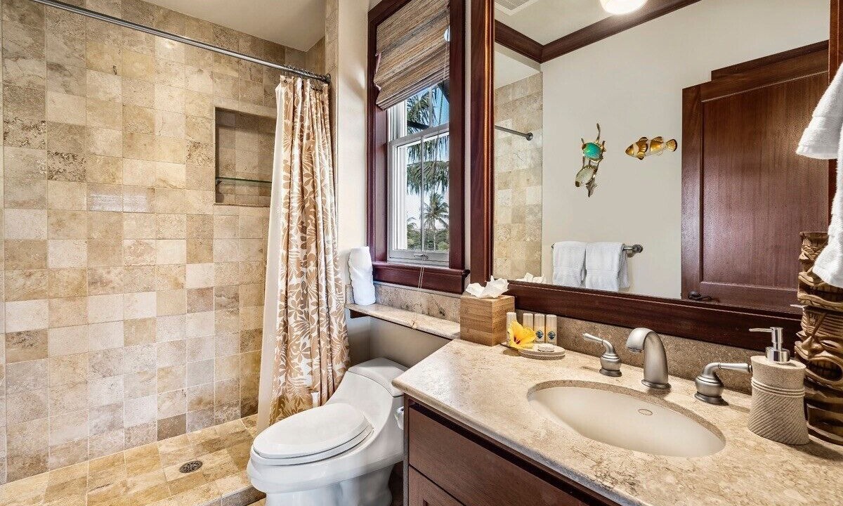 Photo of Bathroom in Waikoloa