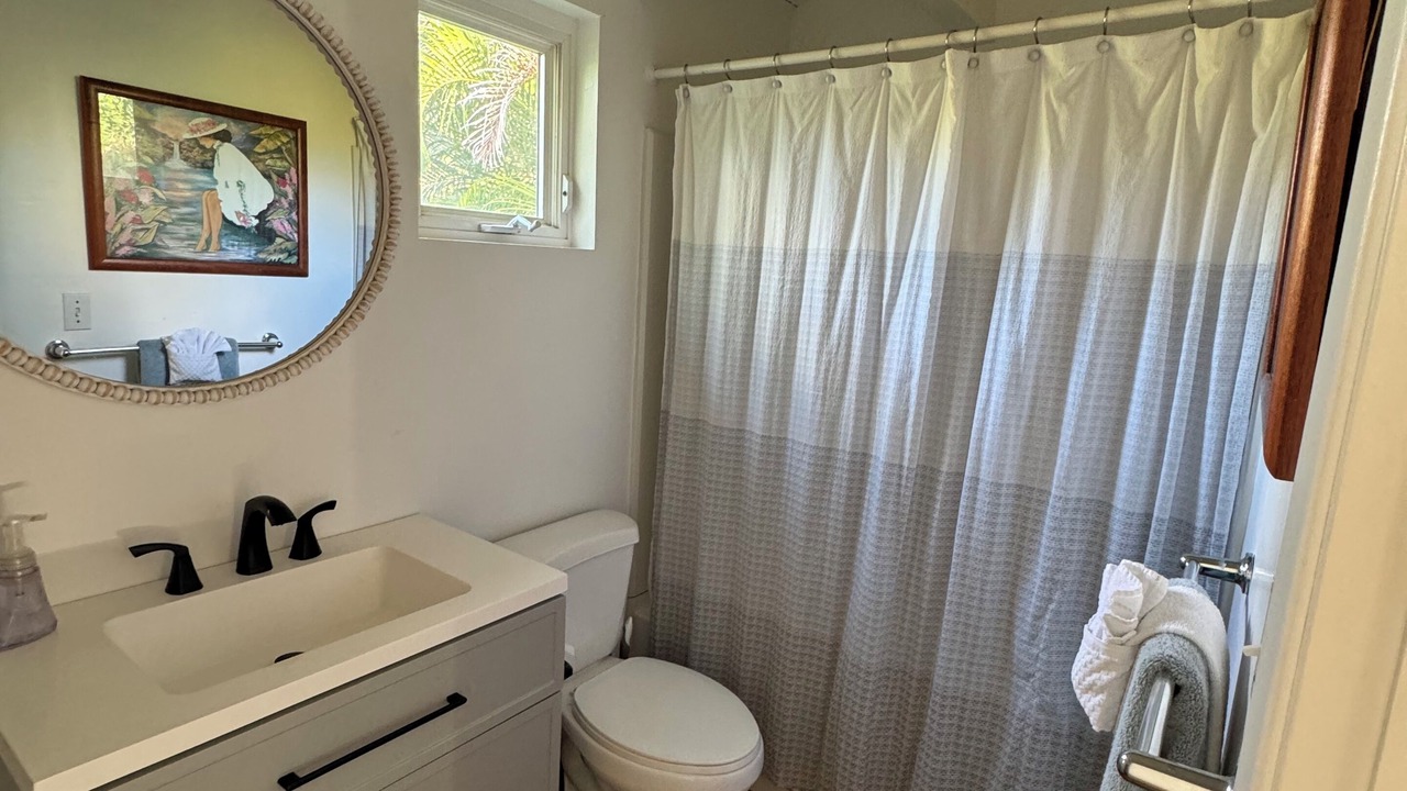 Photo of Bathroom in Maili