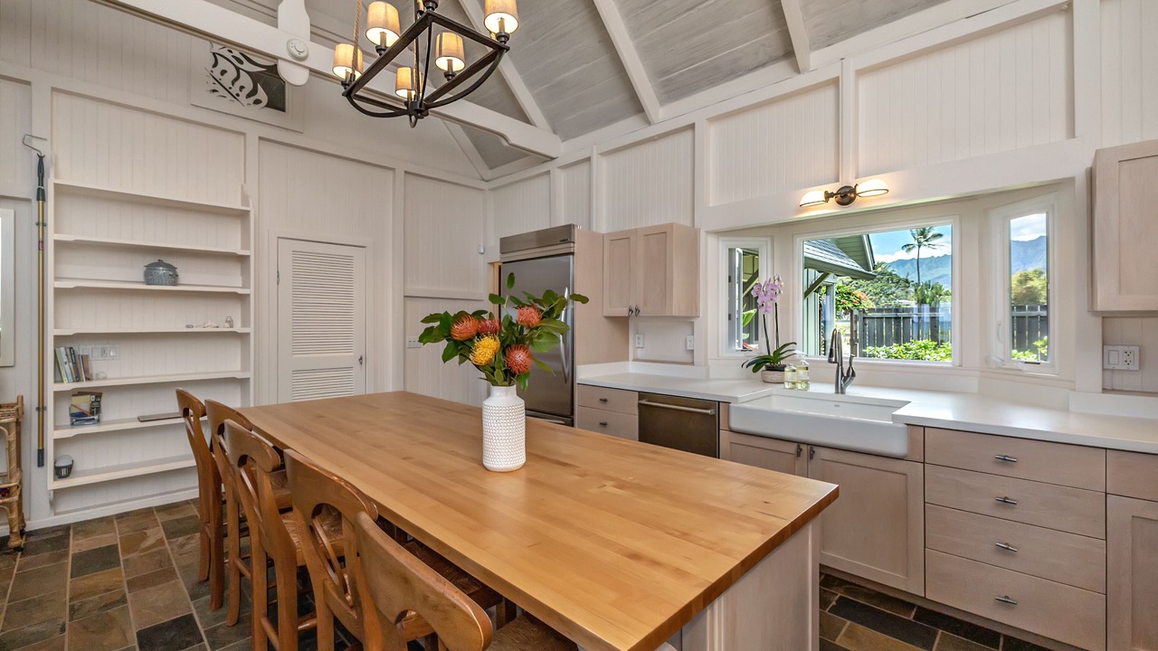 Photo of Kitchen in Mokuleia