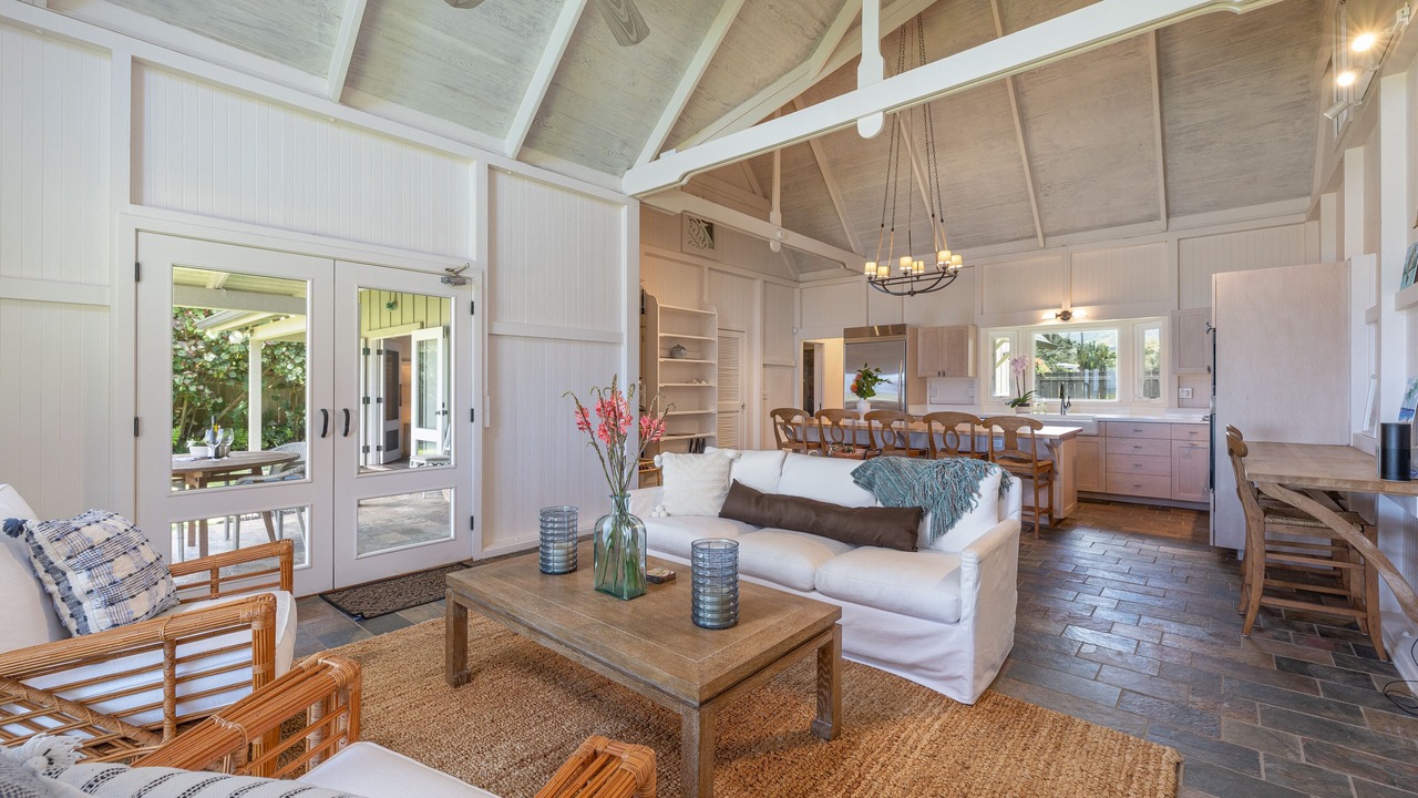Photo of Livingroom in Mokuleia