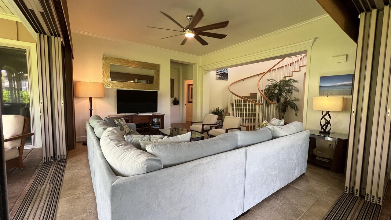 Photo of Livingroom in Kulalani