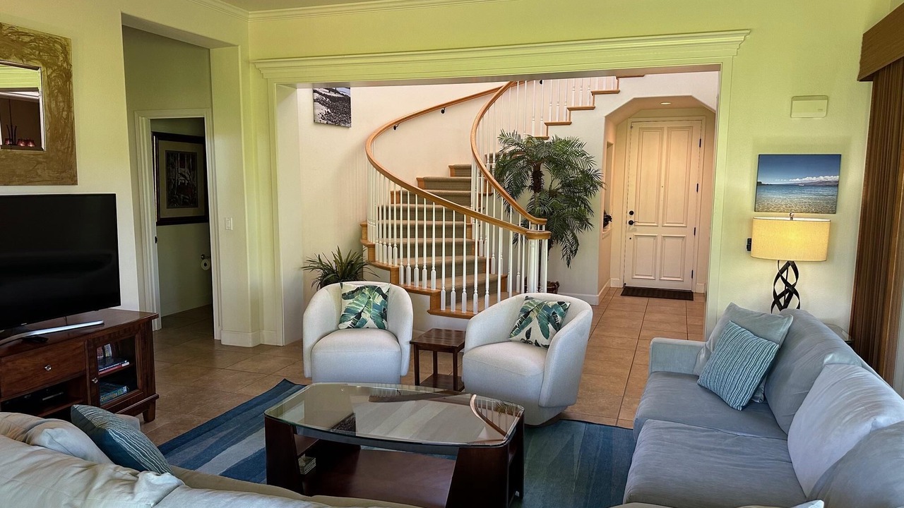 Photo of Livingroom in Kulalani
