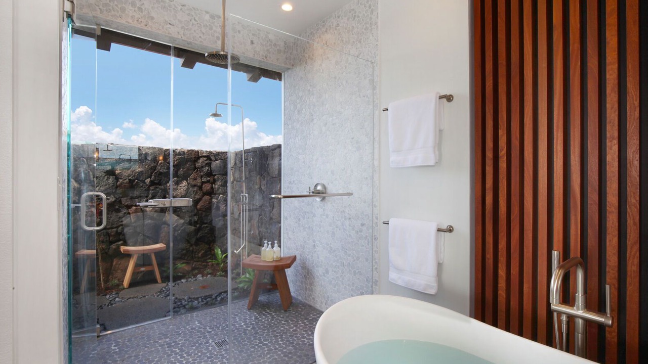 Photo of Bathroom in Poipu