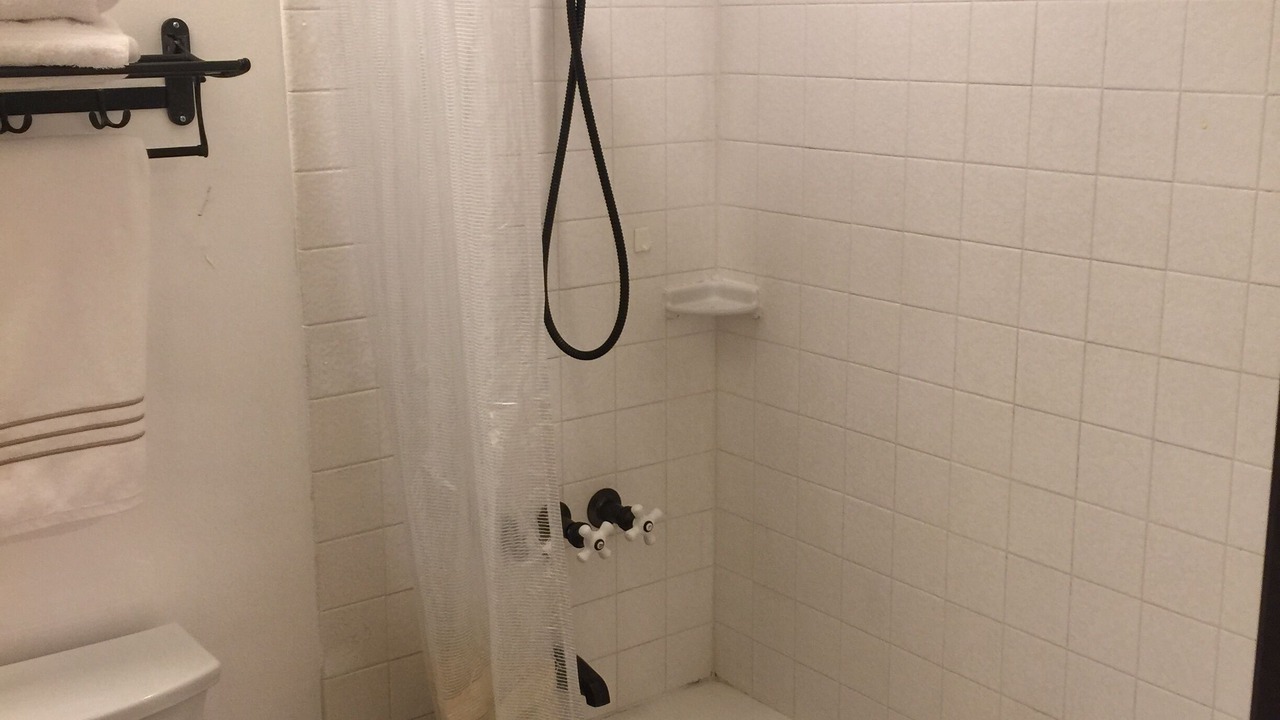 Photo of Bathroom in Waikiki