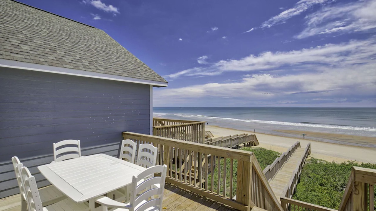 Photo of Bedroom in North Topsail Beach