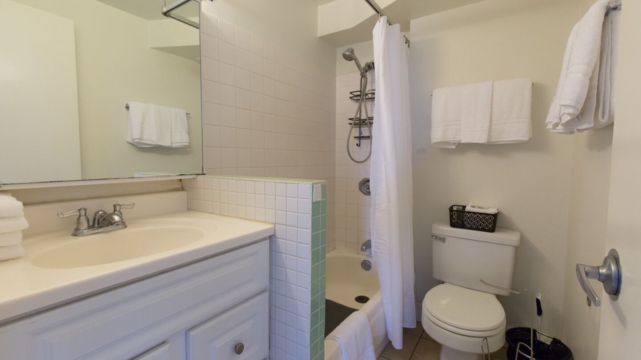 Photo of Bathroom in Waikiki