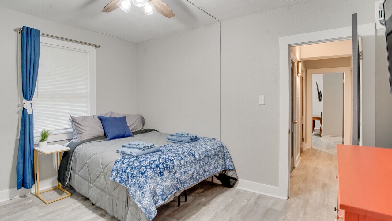 Photo of Bedroom in Buckroe Beach