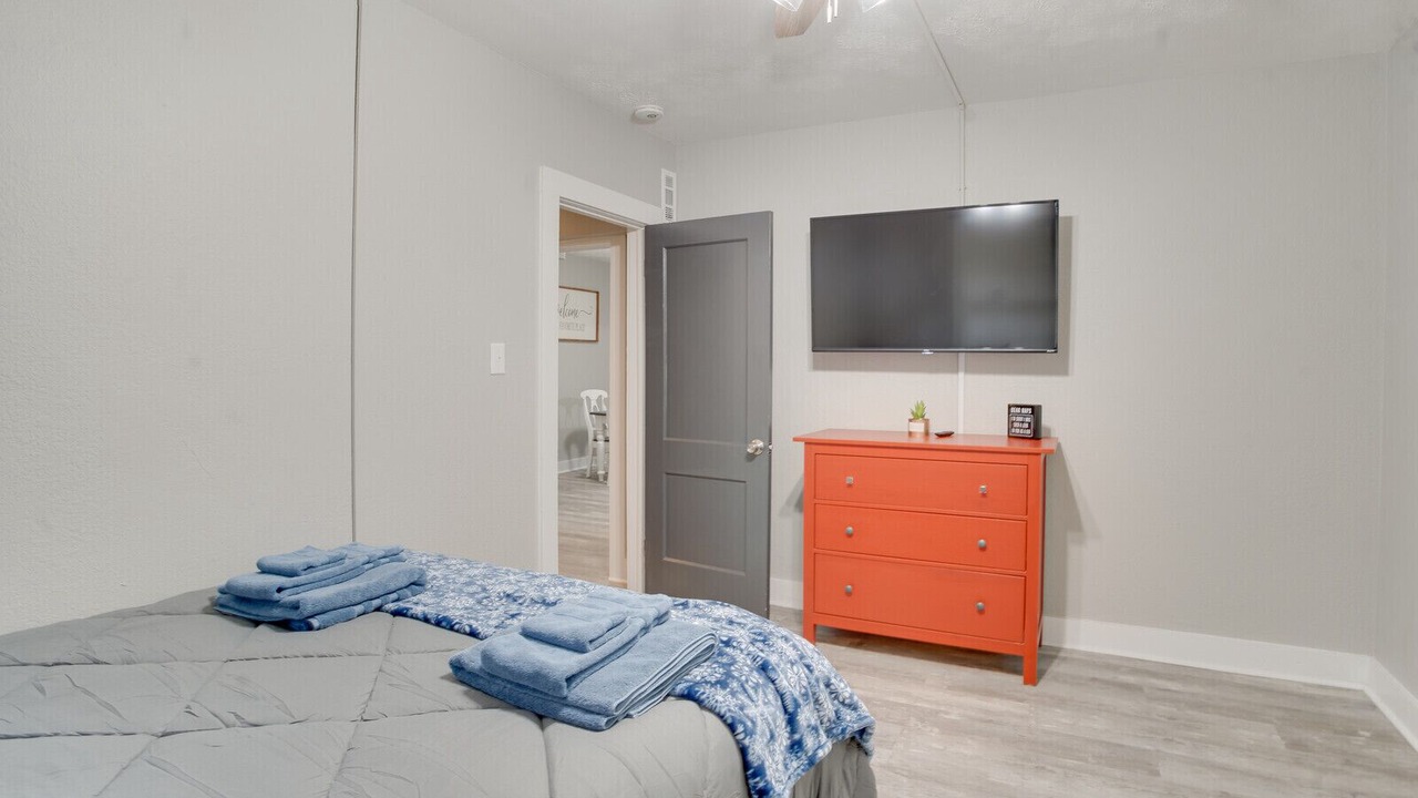 Photo of Bedroom in Buckroe Beach