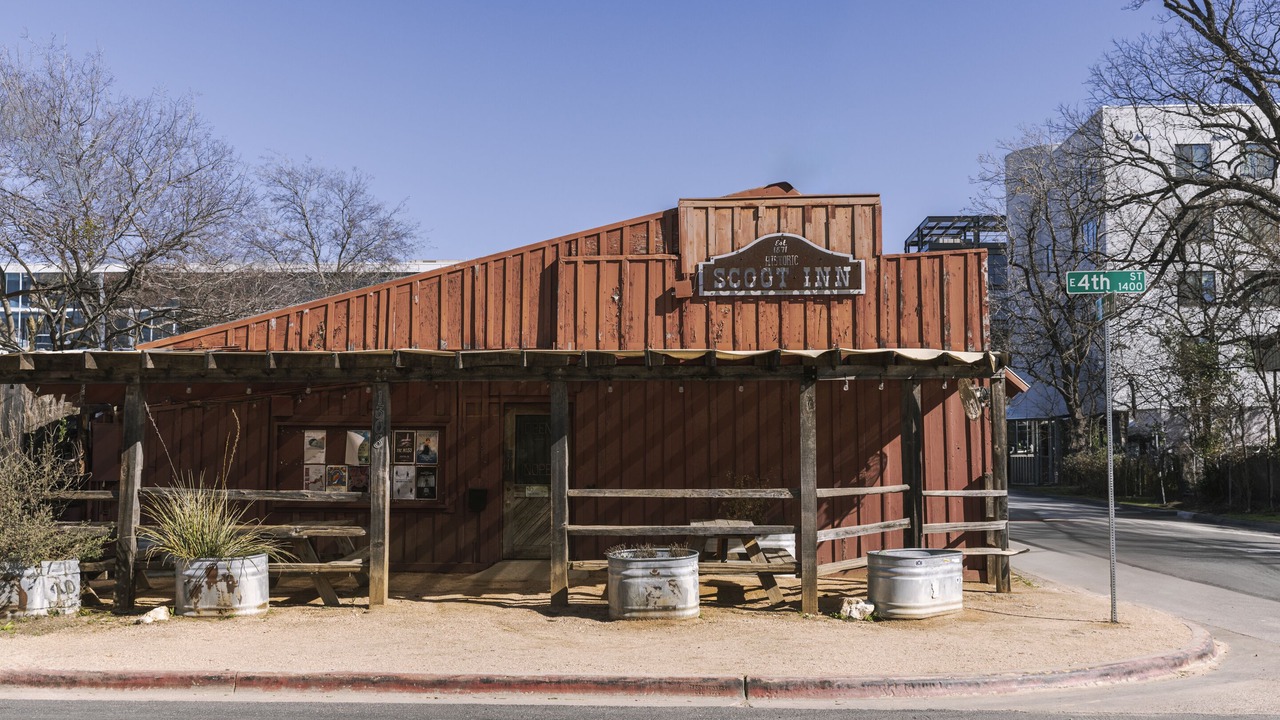 Photo of Outdoor in East Cesar Chavez