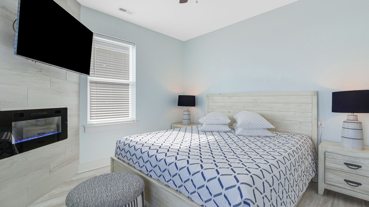 Photo of Bedroom in Crescent Beach